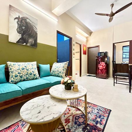 Cozy 2Bhk Apt Near Ruby Hospital & Em Bypass Calcuta Exterior foto